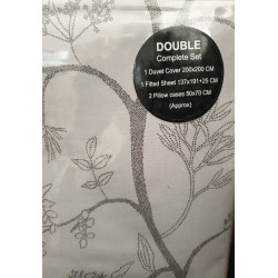 Bedding double with fitted sheet
