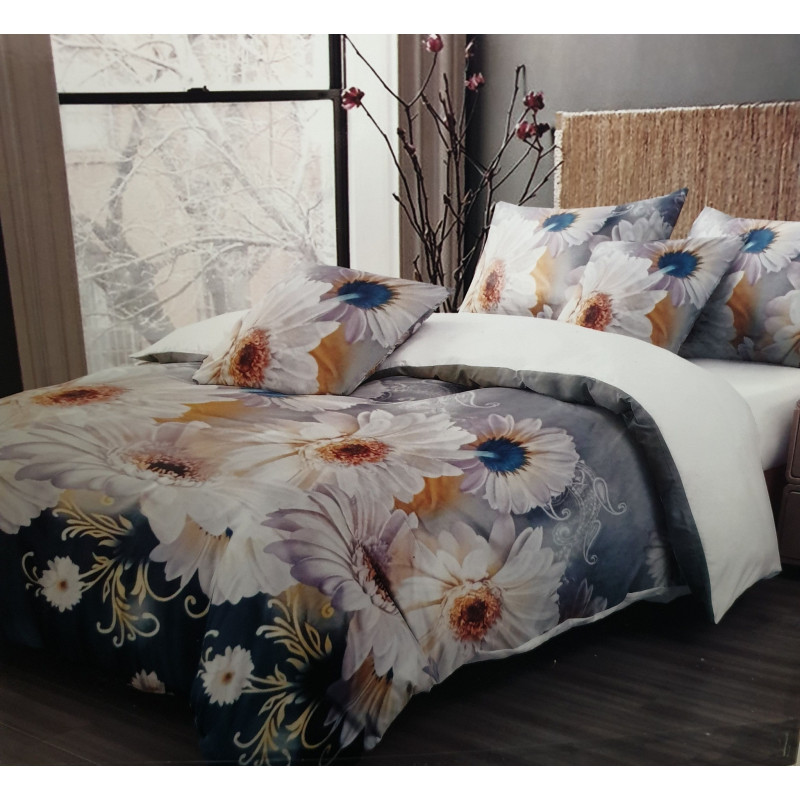 Bedding double with fitted sheet